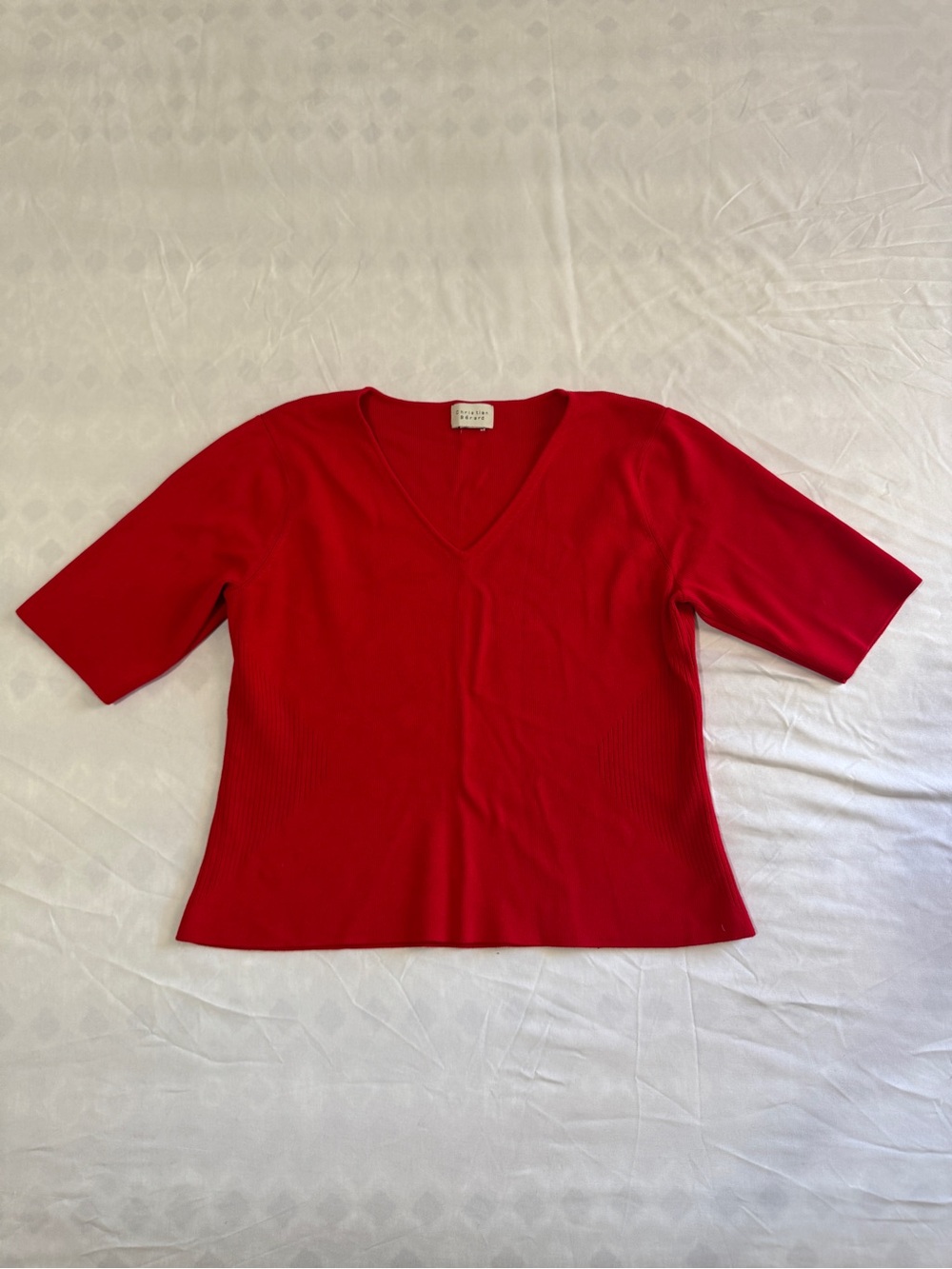 Women's Red V-Neck Short Sleeve Knit Top - Picture 2 of 12